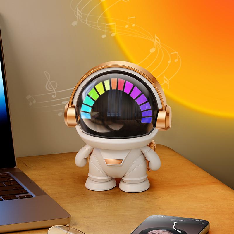 Astronaut wireless Bluetooth speaker tws couplet cute cool gift Audio Smartphone