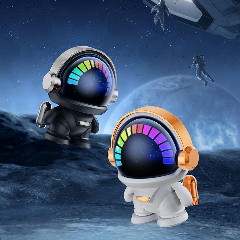 Astronaut wireless Bluetooth speaker tws couplet cute cool gift Audio Smartphone