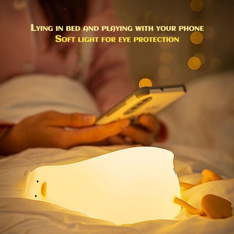 Soft Silicone USB Night Light in Yellow Duck Design, Featuring Three-Color Dimming, Cozy Bedside Lamp